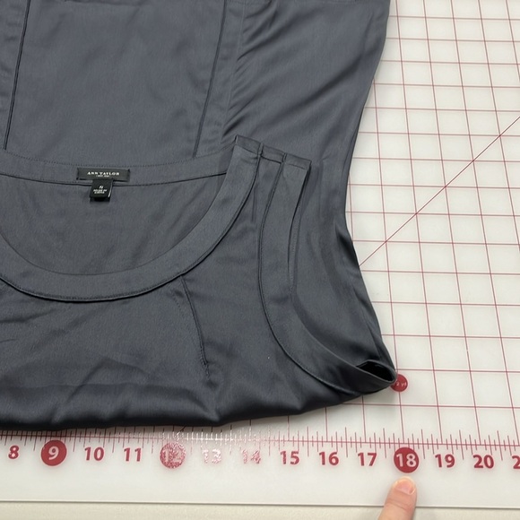 ANN TAYLOR Silk Blend Scoop Neck Seam Detail Gunmetal Grey Tank Blouse Top SZ - Picture 13 of 14